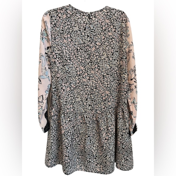 BCBGMaxAzria  Bryanne tunic purple floral  dress in Lilac/Black, size S - Picture 5 of 14